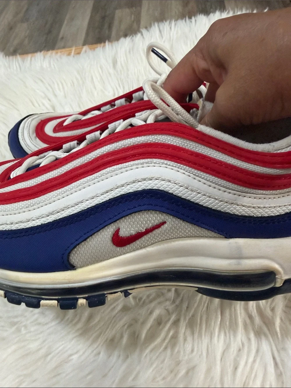 Nike Kids Red White and Blue Wave-Stripe Sneakers Size 6.5Y